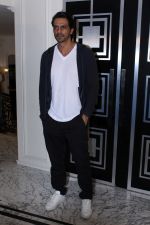 Arjun Rampal at the Special Screening Of Film Daddy on 6th Sept 2017 (24)_59b0ecf63d5ad.JPG