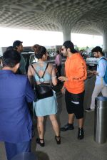 Varun Dhawan, Taapsee Pannu Spotted At Airport on 7th Sept 2017 (7)_59b0f5371b4a9.JPG