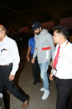Abhishek Bachchan Spotted At Airport on 7th Sept 2017 (7)_59b2495641870.JPG