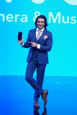 Ranveer Singh at the Launch Of Vivo V7+ Flagship Device on 7th Sept 2017 (177)_59b24a694ac26.JPG