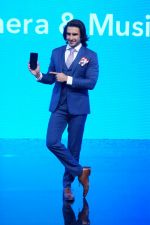 Ranveer Singh at the Launch Of Vivo V7+ Flagship Device on 7th Sept 2017 (179)_59b24a6aaf091.JPG