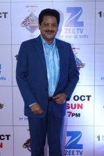 Udit Narayan at the Red Carpet Of The Grand Celebration Of Zee Rishtey Awards 2017 on 10th Sept 2017 (55)_59b632063ae87.JPG