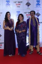 at the Red Carpet Of The Grand Celebration Of Zee Rishtey Awards 2017 on 10th Sept 2017 (58)_59b63031a9402.JPG