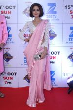 at the Red Carpet Of The Grand Celebration Of Zee Rishtey Awards 2017 on 10th Sept 2017 (66)_59b630368dc6c.JPG