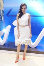 Evelyn Sharma at the Launch Of Vivo V7 Plus on 11th Sept 2017 (17)_59b784ce24c5c.JPG