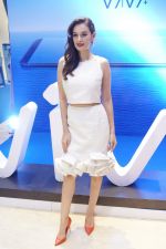 Evelyn Sharma at the Launch Of Vivo V7 Plus on 11th Sept 2017 (21)_59b784d0a9448.JPG