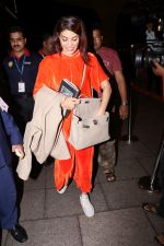 Jacqueline Fernandez Spotted At Airport on 14th Sept 2017 (11)_59bb846b79fb5.JPG