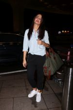 Suvreen Chawla Spotted At Airport on 14th Sept 2017 (7)_59bb8501e2401.JPG
