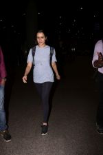 Shraddha Kapoor Spotted At Airport on 15th Sept 2017 (2)_59bc8abb4da85.JPG