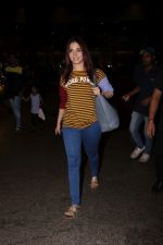 Tamannaah Bhatia Spotted At Airport on 15th Sept 2017 (5)_59bc8aea45665.JPG