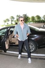 Anil Kapoor Spotted At Airport on 18th Sept 2017 (2)_59c0b47fdd611.JPG
