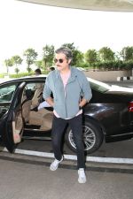 Anil Kapoor Spotted At Airport on 18th Sept 2017 (3)_59c0b4810182b.JPG