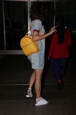 Taapsee Pannu Spotted At Airport on 18th Sept 2017 (1)_59c0b5499701c.JPG