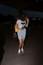 Taapsee Pannu Spotted At Airport on 18th Sept 2017 (3)_59c0b54b45ad8.JPG