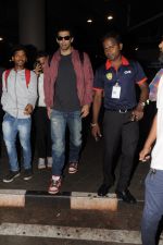 Aditya Roy Kapur Spotted At Airport on 22nd Sept 2017 (10)_59c52c0355294.JPG