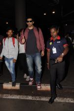 Aditya Roy Kapur Spotted At Airport on 22nd Sept 2017 (11)_59c52c04a0959.JPG
