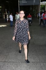 Dia Mirza Spotted At Airport on 23rd Sept 2017 (4)_59c65ed73769b.JPG