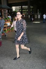 Dia Mirza Spotted At Airport on 23rd Sept 2017 (8)_59c65ede39898.JPG