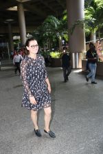 Dia Mirza Spotted At Airport on 23rd Sept 2017 (9)_59c65ee022f3f.JPG