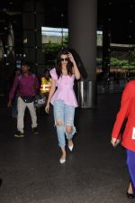 Kriti Sanon Spotted At Airport on 23rd Sept 2017 (14)_59c65f0060675.JPG