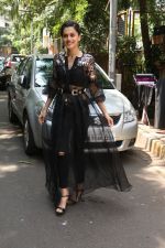 Taapsee Pannu Spotted At INDIGO Restaurant on 23rd Sept 2017 (1)_59c65f10565bd.JPG