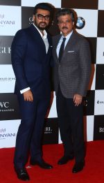 Arjun Kapoor, Anil Kapoor at the Red Carpet Of Vogue Women Of The Year 2017 on 25th Sept 2017 (29)_59c9c65792358.JPG