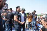 Rannvijay Singh, Sahil Khan Came to Conduct audition Of their New Fitness Reality Show on 26th Sept 2017 (34)_59ca030989d2d.JPG