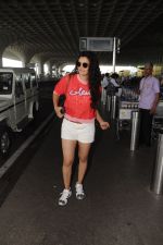 Saiyami Kher Spotted At Airport on 26th Sept 2017 (10)_59ca034c0896d.JPG