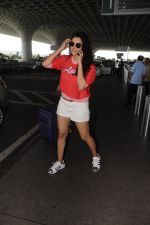 Saiyami Kher Spotted At Airport on 26th Sept 2017 (2)_59ca0344995c1.JPG
