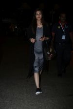 Kriti Sanon Spotted At Airport on 27th Sept 2017 (6)_59ccd6160b9f4.JPG