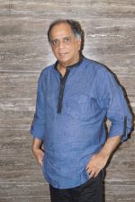 Pahlaj Nihalani Spotted During Promotional Interview For Film Julie 2 on 27th Sept 2017 (21)_59ccdd0a9ef3b.JPG