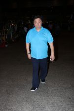 Rishi Kapoor Spotted At Airport on 30th Sept 2017 (7)_59d2348948c49.JPG