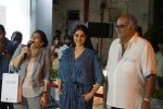 Sridevi, Boney Kapoor at the Launch Of IPhone 8 & IPhone 8+ At iAzure on 29th Sept 2017 (42)_59d21dbae3bfb.JPG
