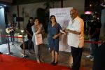 Sridevi, Boney Kapoor at the Launch Of IPhone 8 & IPhone 8+ At iAzure on 29th Sept 2017 (50)_59d21dd06039d.JPG