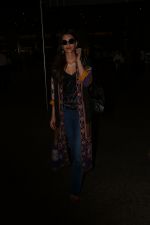 Kriti Sanon Spotted At Airport  on 3rd Oct 2017 (4)_59d60ea6b4fcd.JPG
