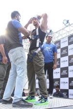 Tiger Shroff at the launch of Skechers Go Run 5 running Shoes on 6th Oct 2017 (102)_59d8a6e63a3bd.JPG