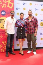 Rohit Shetty, Parineeti Chopra, Ajay Devgan at Golmaal Again Team At Jio Mami Film Mela on 7th Oct 2017 (63)_59da272b1358f.JPG