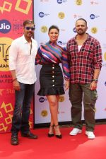 Rohit Shetty, Parineeti Chopra, Ajay Devgan at Golmaal Again Team At Jio Mami Film Mela on 7th Oct 2017 (68)_59da279b1dba9.JPG