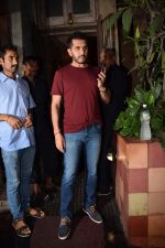 Ritesh Sidhwani Spotted At Airport on 11th Oct 2017 (2)_59ddcf8813009.JPG