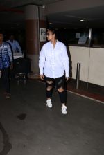 Huma Qureshi Spotted At Airport on 11th Oct 2017 (14)_59dedb5e64119.JPG