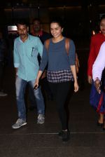 Shraddha Kapoor Spotted At Airport on 11th Oct 2017 (6)_59dedb60d0ef6.JPG