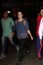 Shraddha Kapoor Spotted At Airport on 11th Oct 2017 (7)_59dedb621aac1.JPG