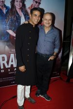 Akshay Kumar, Anupum Kher at Special Screening Of Ranchi Diaries on 13th Oct 2017 (5)_59e2223fa72db.JPG
