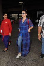 Alia Bhatt Spotted At Airport on 14th Oct 2017 (1)_59e22a9d3482a.JPG