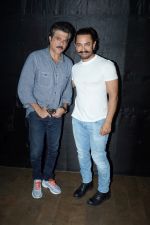 Anil Kapoor, Aamir Khan at the Special Screening Of Film Secret Superstar on 16th Oct 2017 (135)_59e58af544c7a.JPG