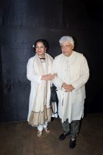 Shabana Azmi, Javed Akhtar at the Special Screening Of Film Secret Superstar on 16th Oct 2017 (55)_59e58cb9d81bd.JPG