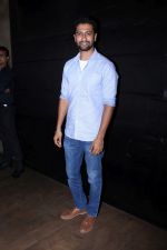 Vicky Kaushal at the special screening of film secret superstar on 17th Oct 2017 (58)_59e71ac414bad.JPG