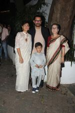 Aamir Khan_s Diwali party on 20th Oct 2017 (97)_59ecb3bf3fa1f.jpg