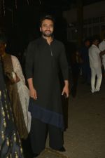 JackkyBhagnani at Anil Kapoor_s Diwali party in juhu home on 20th Oct 2017 (17)_59ecaca1c013e.jpg