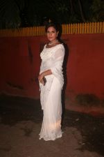 Richa Chadda at Shabana Azmi_s Grand Diwali Bash on 20th Oct 2017 (44)_59ec8fd772638.JPG